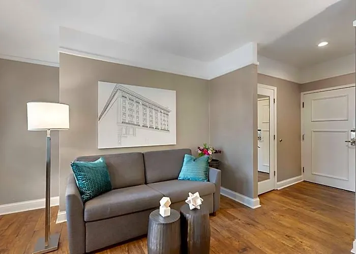 Western Hawthorne Terrace Hotel 3*